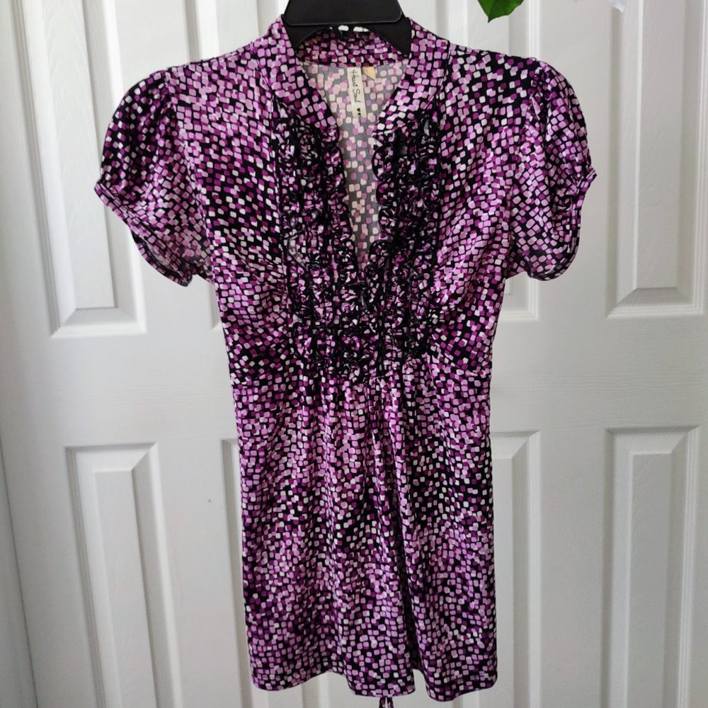 🍓4/$10 Ruffly Dress Blouse